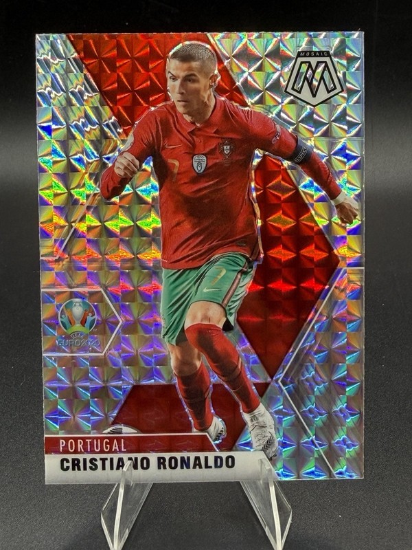 2021 Panini Mosaic UEFA Euro 2020 Cristiano Ronaldo #160 Silver Mosaic Prizm🔥