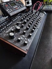 Behringer Neutron Analogue Semi-Modular Synthesizer Monophonic
