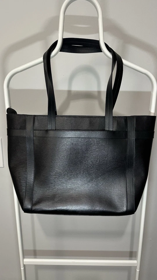 Bolso de Mano de Viaje de Hombro de Cuero Negro Radley London Derby Street Scotty Foto 3 de 4