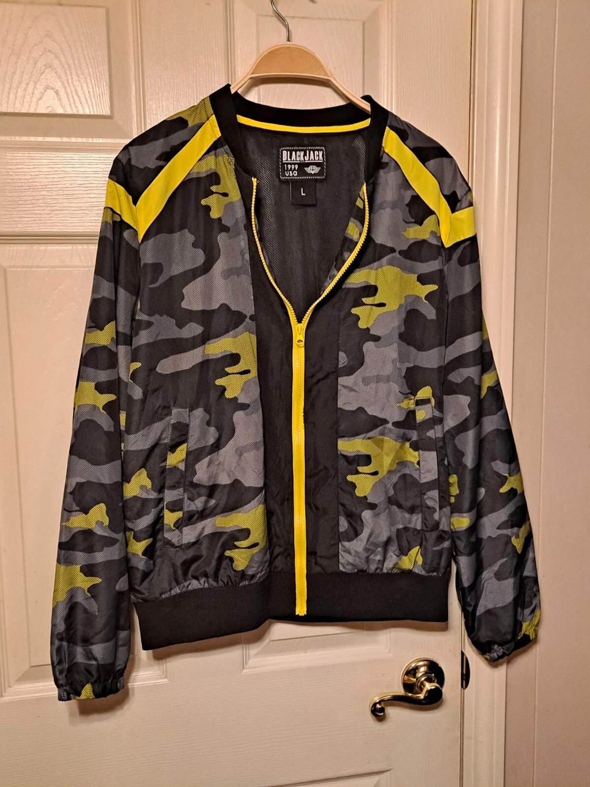 Men's Camo Blackjack Windbreaker Jacket-Large
