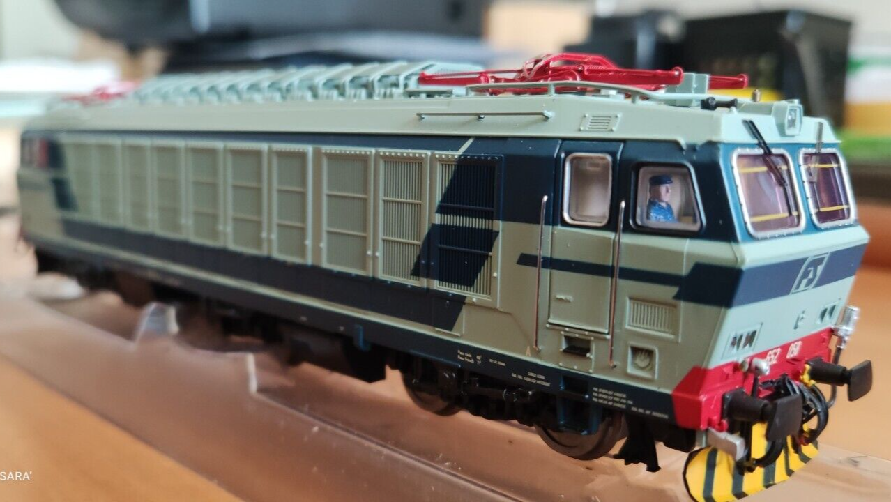 Picture 5 of 19