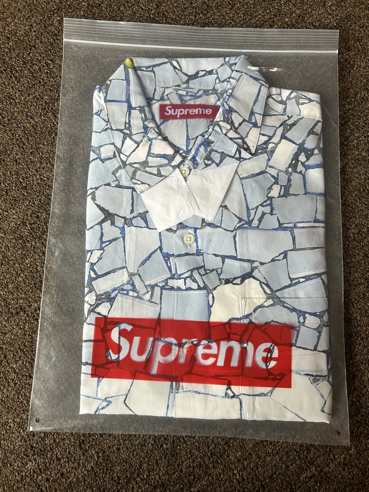 Chemise Supreme Mosaic S/S taille M neuve avec étiquettes Deadstock À LA MAIN