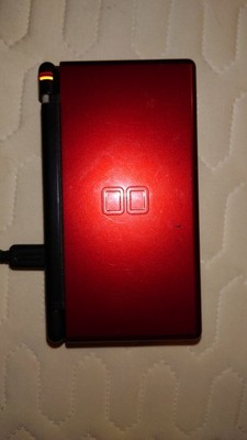 Nintendo DS Lite Handheld-Konsole Rot/Schwarz USG-001 inkl. Ladekabel