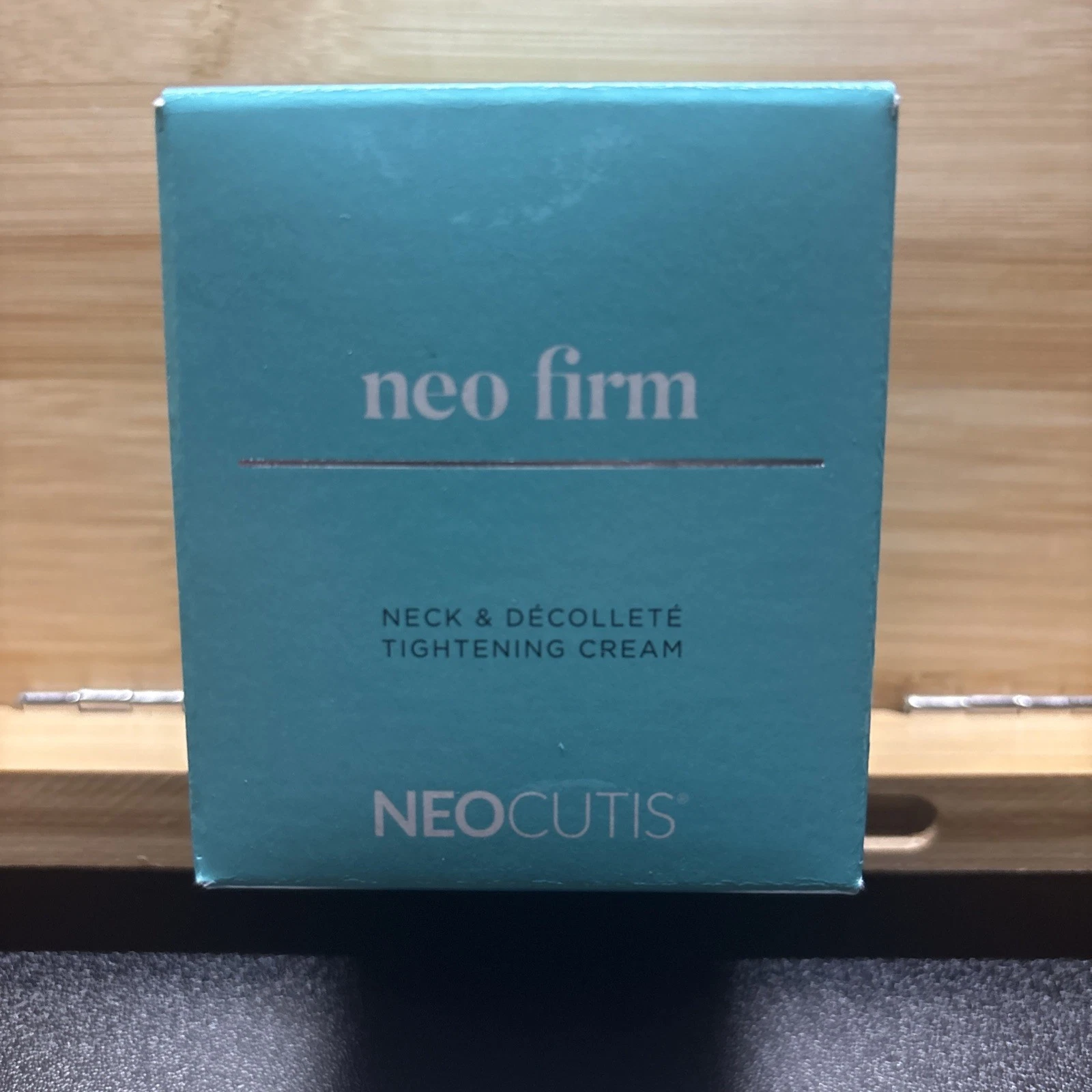 Neo Cutis Neo Firm Neck & Decollete Tightening Cream (1.69oz/50g) Brand New
Opens in a new window or