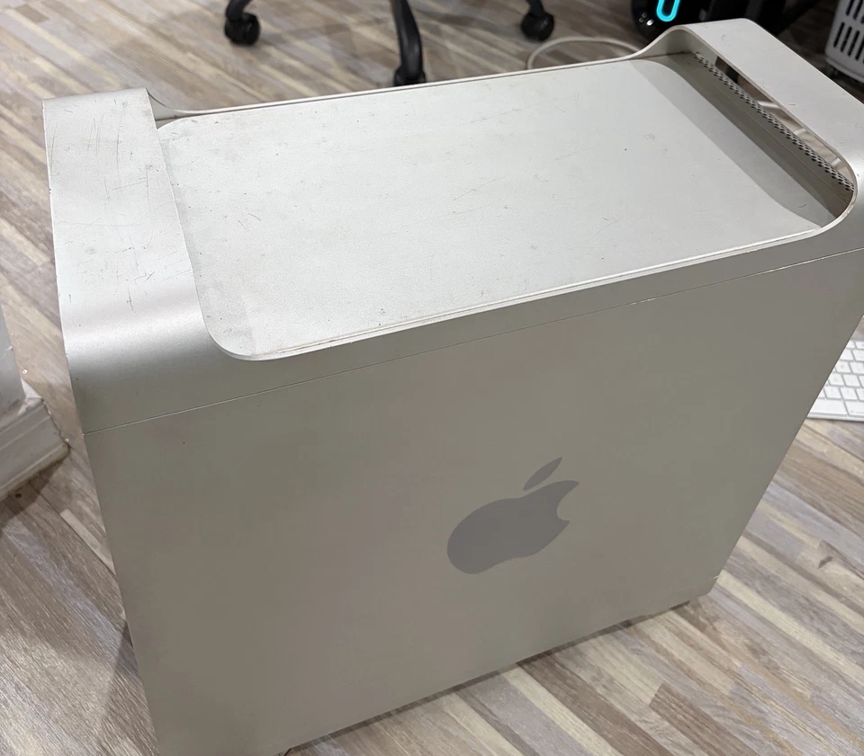 Apple A1186 Mac Pro (Early 2008) 2X Xeon E5462 2.8GHz 8 Core 12GB 256GB/500GB - Image 3 of 4
