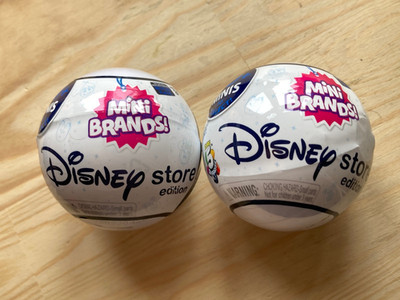 2x 5 Überraschung Spielzeug Mini Marken Serie Disney Store Edition Serie 1 NEU versiegelt