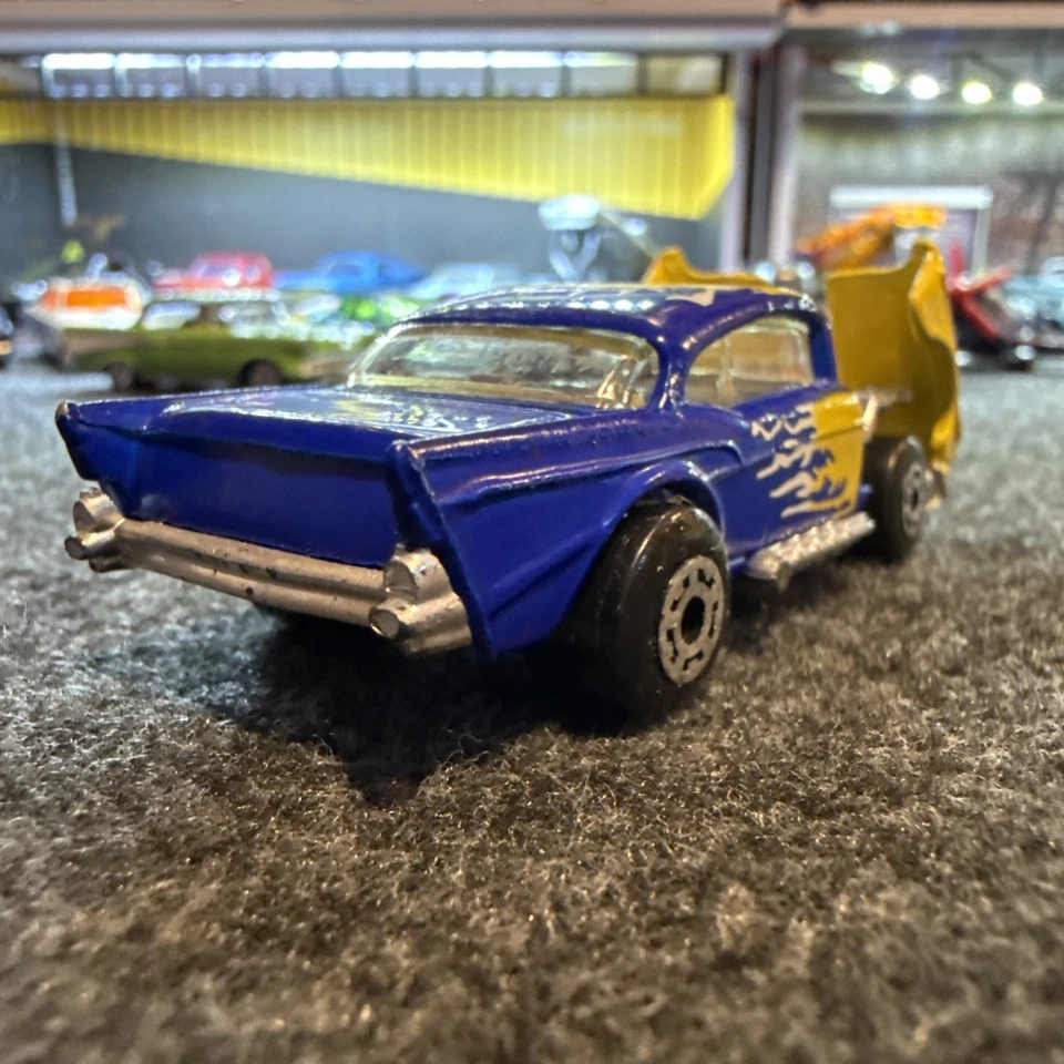 Matchbox Superfast No 4 1979 57 Chevy Diecast Car Yellow Blue Opening Hood - Image 3 of 4
