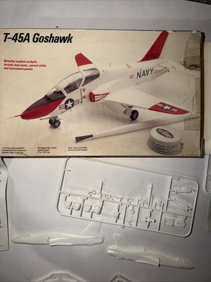 Italeri Testors T-45A Goshawk 1/72 Scale Model Kit 647