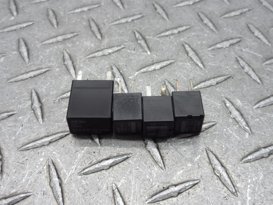 Harley Electra Glide Limited 2012 FLHTK surtido relé eléctrico fusible lote mixto Foto 2 de 4