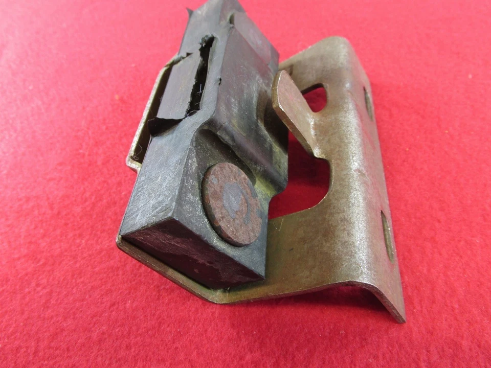 NOS 1971-1972 OLDS 88 98 TORONADO MUFFLER TAILPIPE HANGER ROYALE LUXURY 1237359 - Imagem 4 de 4