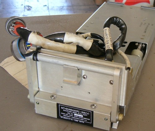 ROCKWELL COLLINS MOUNTING BASE * 622-4287-002 / MT-6048A / RT-1300/ARC-186(V) - Picture 2 of 3