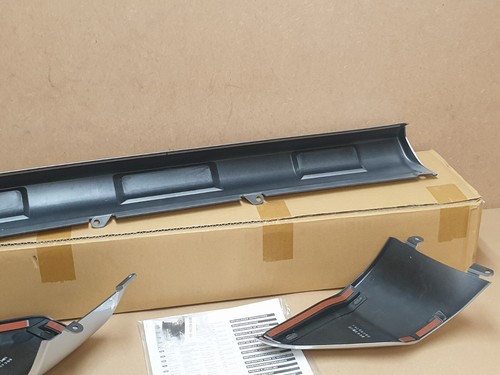 Juego de placas de deslizamiento delanteras Suzuki SX-4 S-Cross plateadas 99115-63T00-K01 genuinas NUEVO - Imagen 11 de 11