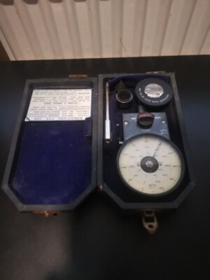 VINTAGE ESTATE SMITH'S LONDON CUTTING & SURFACE SPEEDS GAUGE C 1940'S