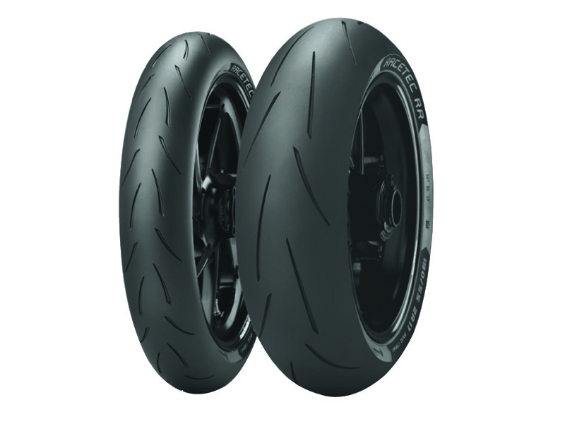 Pneu Metzeler Racetec RR K2 200/55 ZR 17, la gomme haute précision des motards
