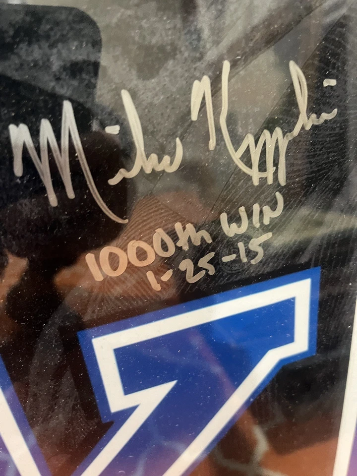 Mike Krzyzewski Entrenador K Duke Firmado 16x20 Victoria 1.000 Auto Enmarcado Foto Fanáticos Foto 2 de 2