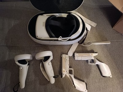 Meta Quest 2 128 GB VR Brille mit Elite Stap Akku 2 Controller, Pistotolenhüllen