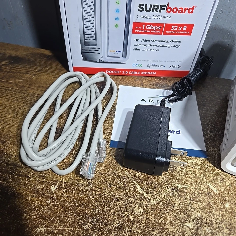 ARRIS SURFboard SB6190 in Black Color 1Gigabit Cable Modem, excellent condition - Image 2 of 4