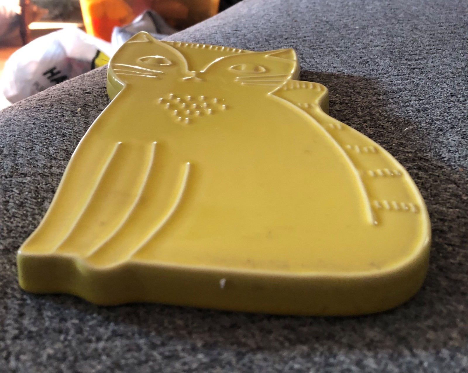 DANICA STUDIO YELLOW CERAMIC CAT KITTEN TRIVET  WALL DECOR