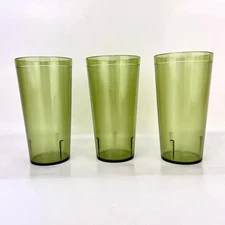 Lot of 3 Carlisle Stackable Tumbler Pebbled 20oz San Plastic avocado green