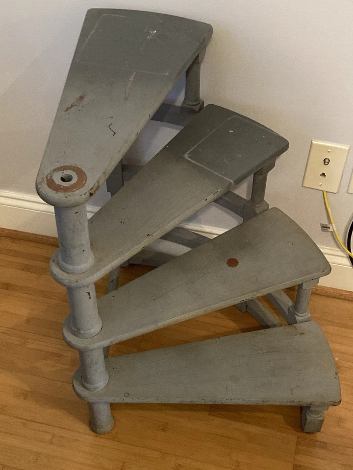 Estuche espiral de madera vintage para biblioteca, escaleras de libro modernas de mediados de siglo hechas en Italia Foto 3 de 4