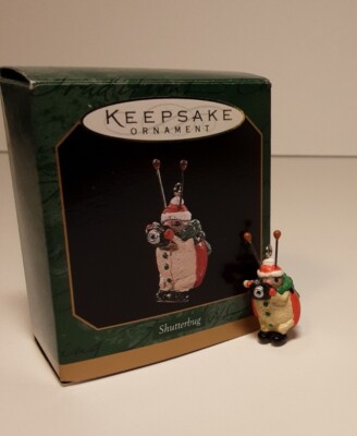 Hallmark Keepsake Miniature Ornament ''Shutterbug'' 1997