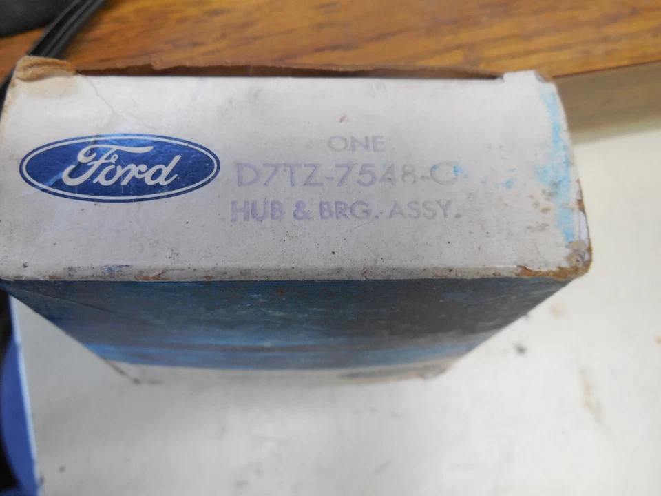 Nuevo de Lote Antiguo 1977-1979 Ford F100 F250 F350 Embrague Buje de Liberación y Cojinete D7TZ-7548-C Foto 2 de 3