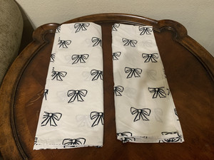 Emily & Meritt Pottery Barn Kids Bow Standard Pillowcases White Black Set of 2