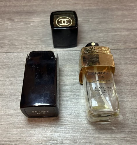 Grande boîte à bijoux parfum rouge à lèvres Chanel vintage décoration maison logo noir et or - Photo 16/16