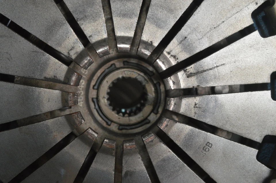 Jeep Renegade Duel Mass Flywheel 46338500 2019 1.0 Petrol 6 Speed Manual - Image 3 of 4