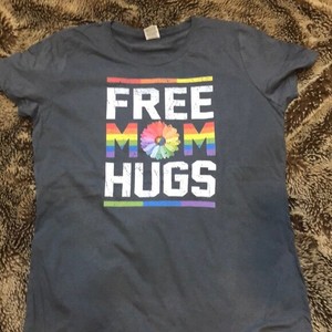 Free Mom Hugs T Shirt Ebay