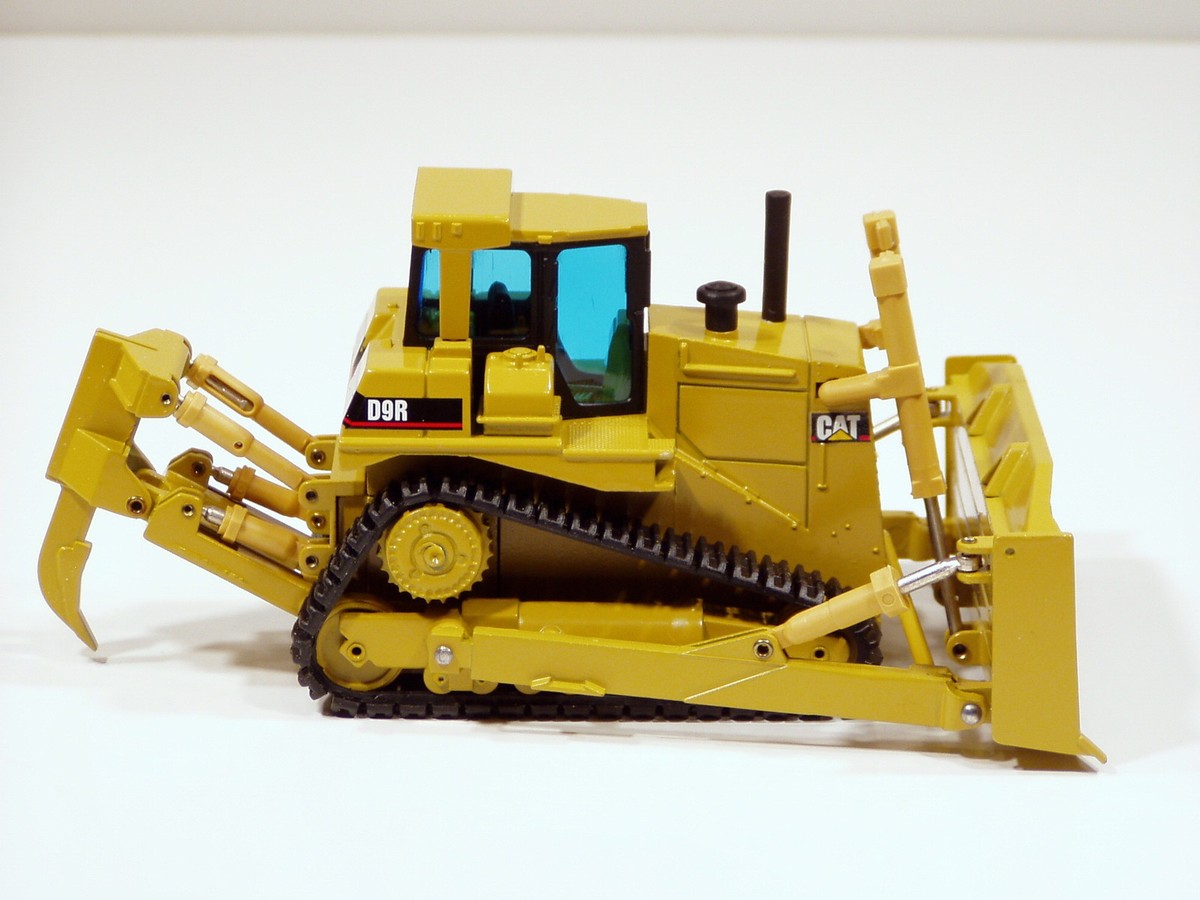 Caterpillar D9R Dozer -