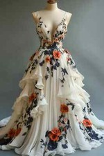 Vintage Wedding Dresses V Neck 3D Florals Tiered Backless A Line Bridal Gowns