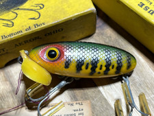 Vintage Jitterbug plastic lip fishing lure (24032)