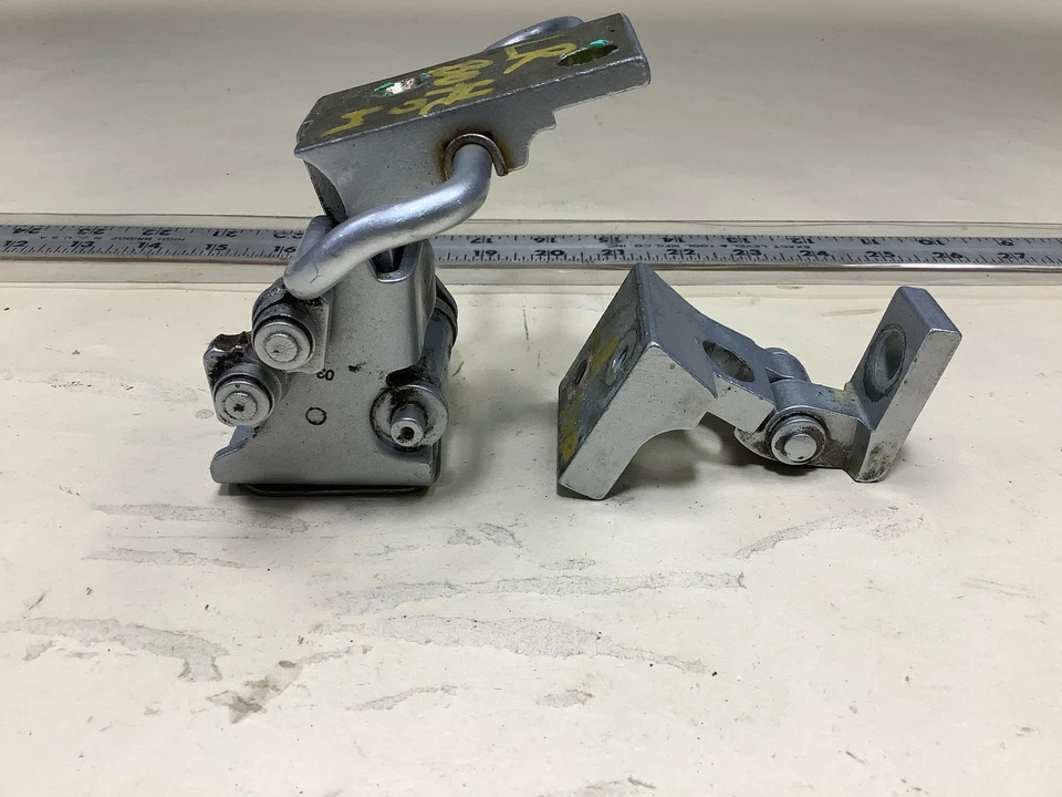 2004 VOLKSWAGEN TOUAREG 7L ЗАДНИЙ ЛЕВЫЙ ВОДИТЕЛЬ СТОРОНЕ ДВЕРИ ПЕТЛЯ ПОДДЕРЖКИ КОМПЛЕКТ OEM + - Изображение 3 из 4