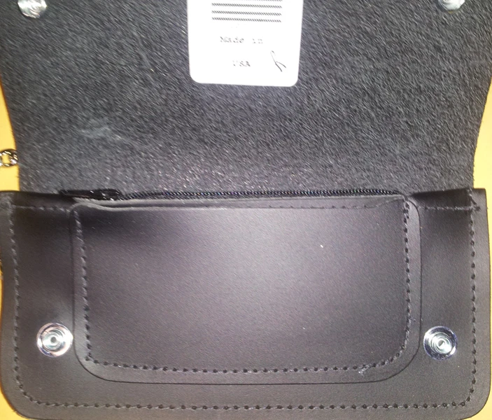 CARTERA DE CUERO DOBLE PLIEGUE CABEZA DE ÁGUILA DE 7 PULGADAS CON CADENA Foto 2 de 3