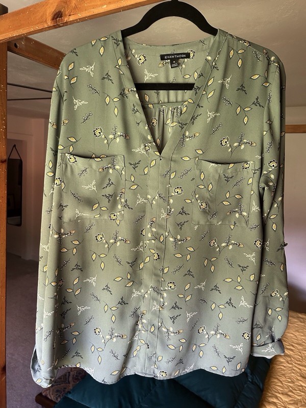 41 Hawthorn Green Floral Polyester Woven Button Front V-Neck Blouse Women’s XL