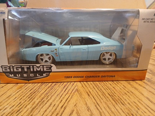 Big Time Muscle 1:24 1969 Dodge Charger Daytona Die-Cast Auto, Spielzeug für Kinder...