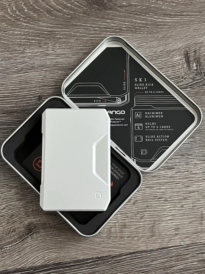 SK 1 Cartera Slide Kick para Hombres Cartera Plateada Satinada Portatarjetas Foto 2 de 4