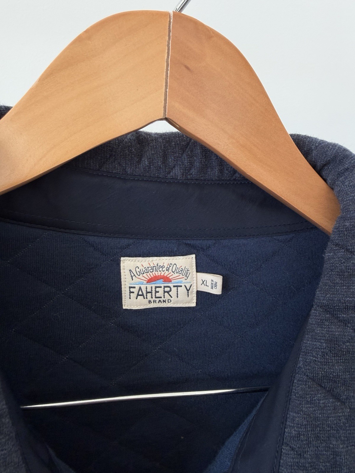 Faherty Packable Quilted Snap Up Jacket Shirt Men… - image 3