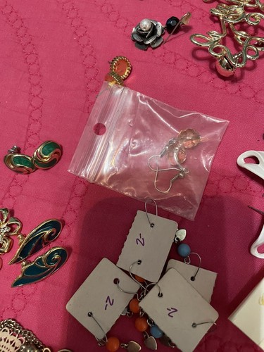 HUGE LOT OF Pierced Earrings! - Picture 7 of 12