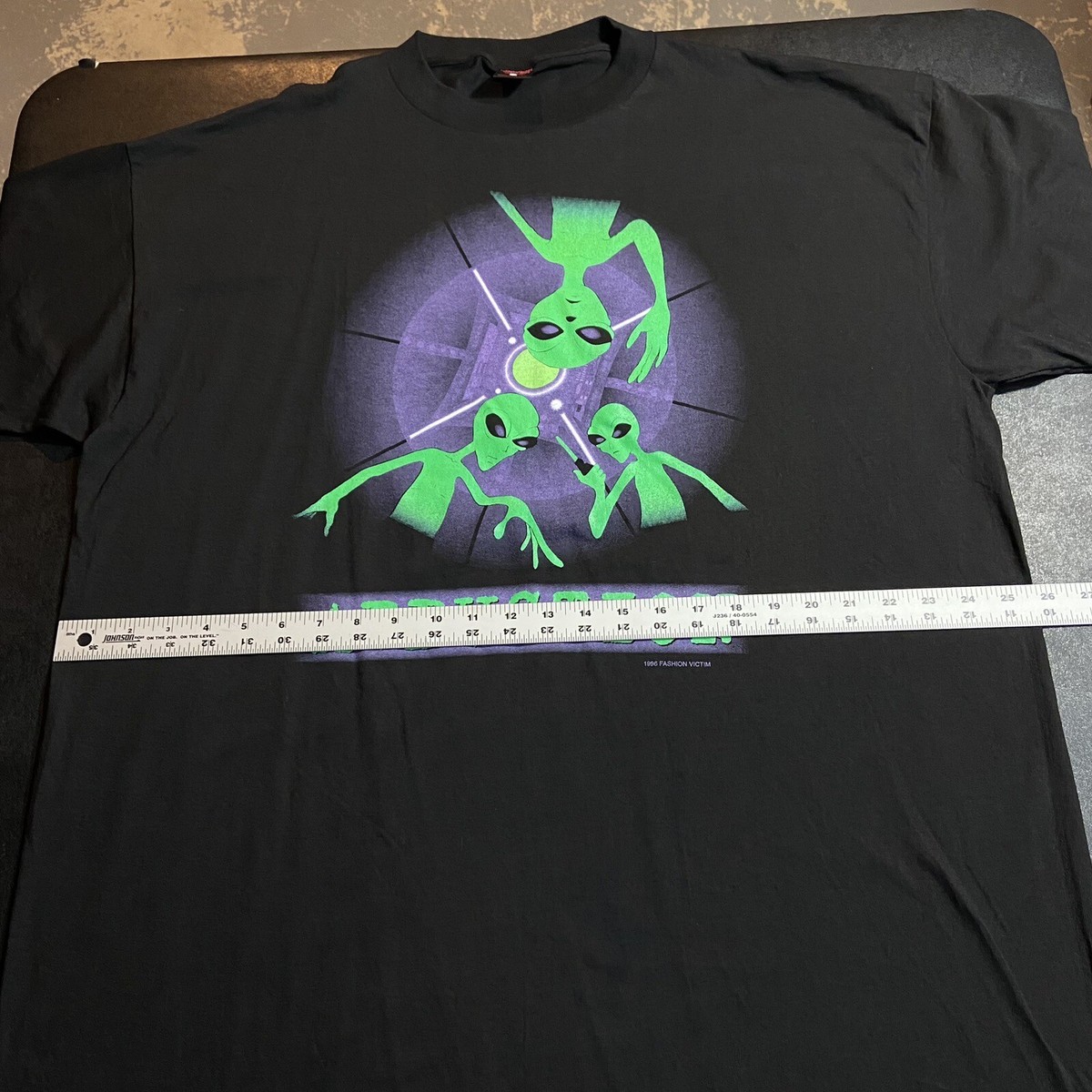 Vintage 1996 2XL Fashion Victim Alien Abduction T-Shirt XXL Vintage 1996 2XL Fashion Victim Alien Abduction T-Shirt XXL