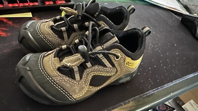 ECCO BOYS HIKING ￼ SHOES BROWN  SIZE 27 US 10