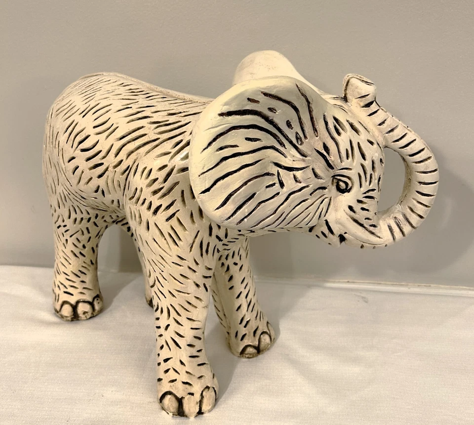 Elefante de arcilla hecho a mano vintage Foto 2 de 4