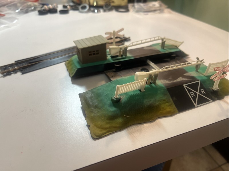 VTG 1970's Crossing Gate Tyco HO Plastic Assembled Incomplete #908