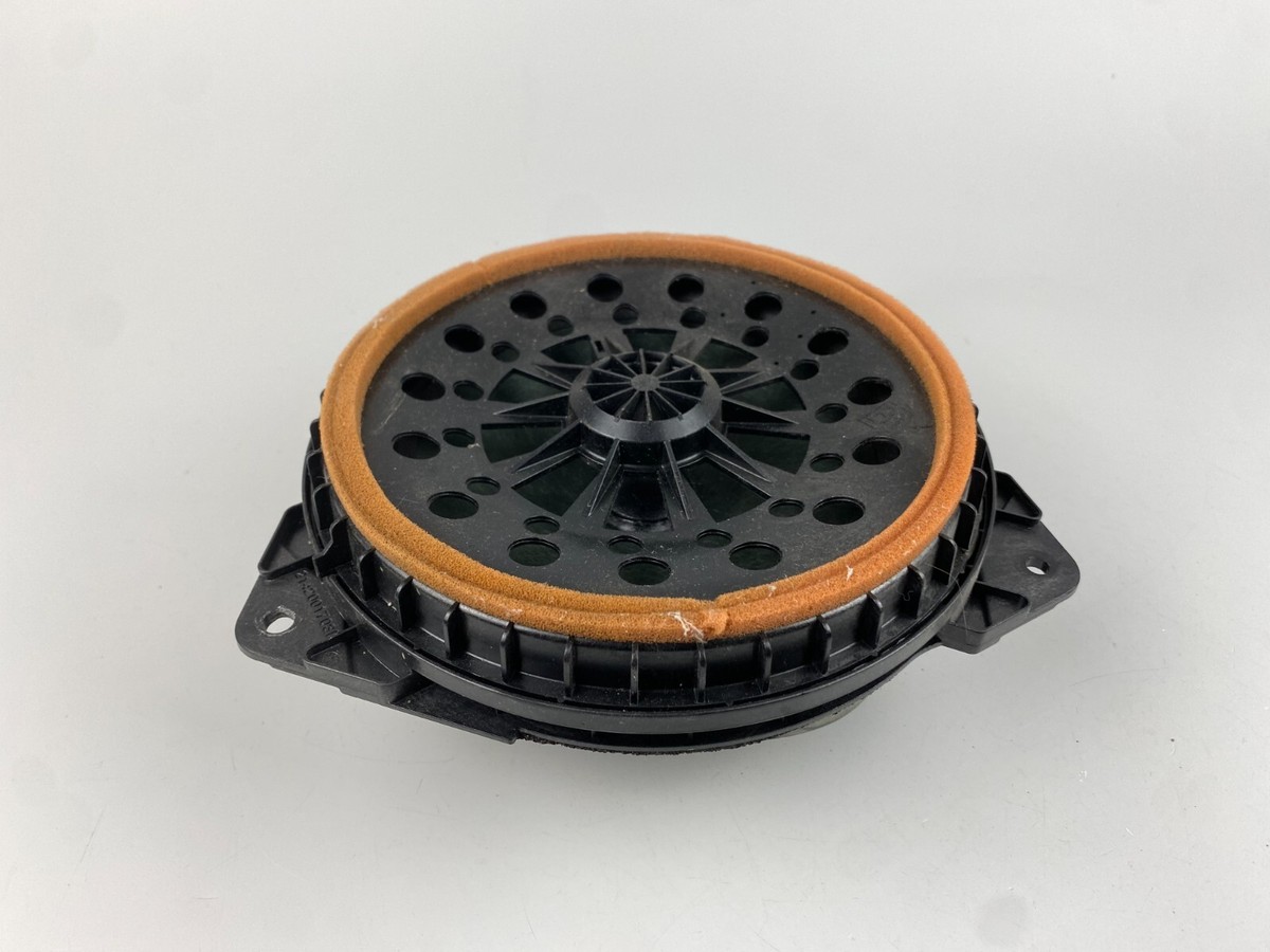 2015 - 2018 Subaru Outback BS Harman Kardon Rear Door Sound