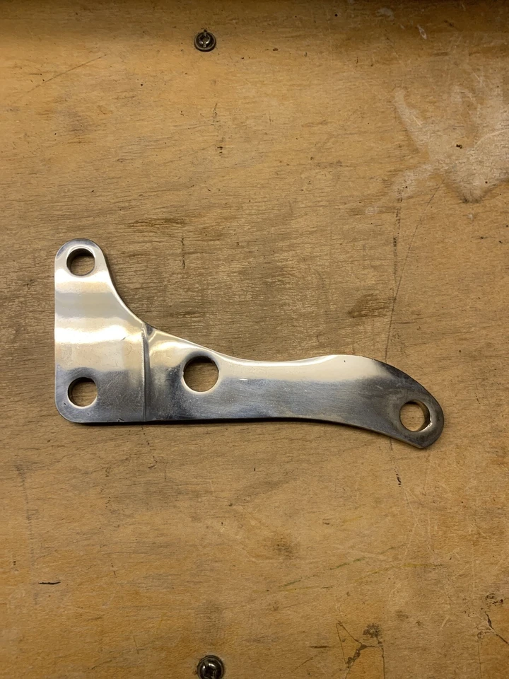 Soporte alternador RPC 9317; cromo para Chevy 305-350 SBC 1976-1986 Foto 3 de 4