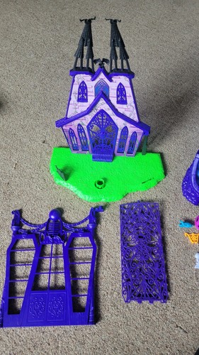Monster High Freaky Fusion Catacombs Play Set House-mostly Complete See Pics - Picture 5 of 15