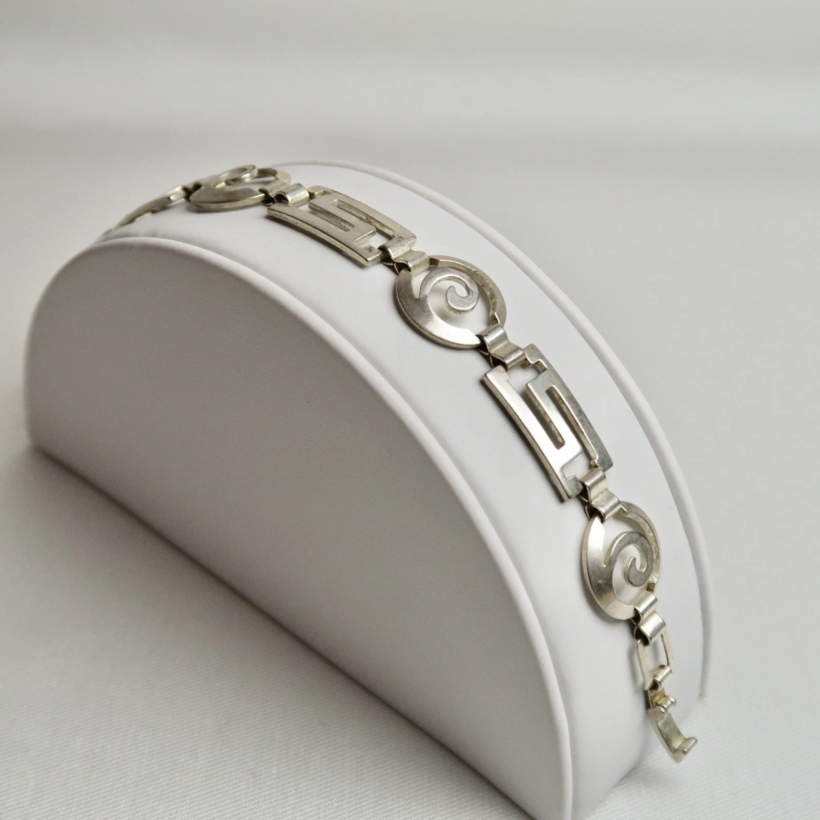 Elegant Silver Geometric Swirl Link Modernist Vintage Bracelet Jewelry Br83