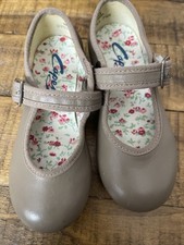 Capezio Tap Shoes Little Girls Tan Size 7.5 M Made In Brazil Adjustable Strap