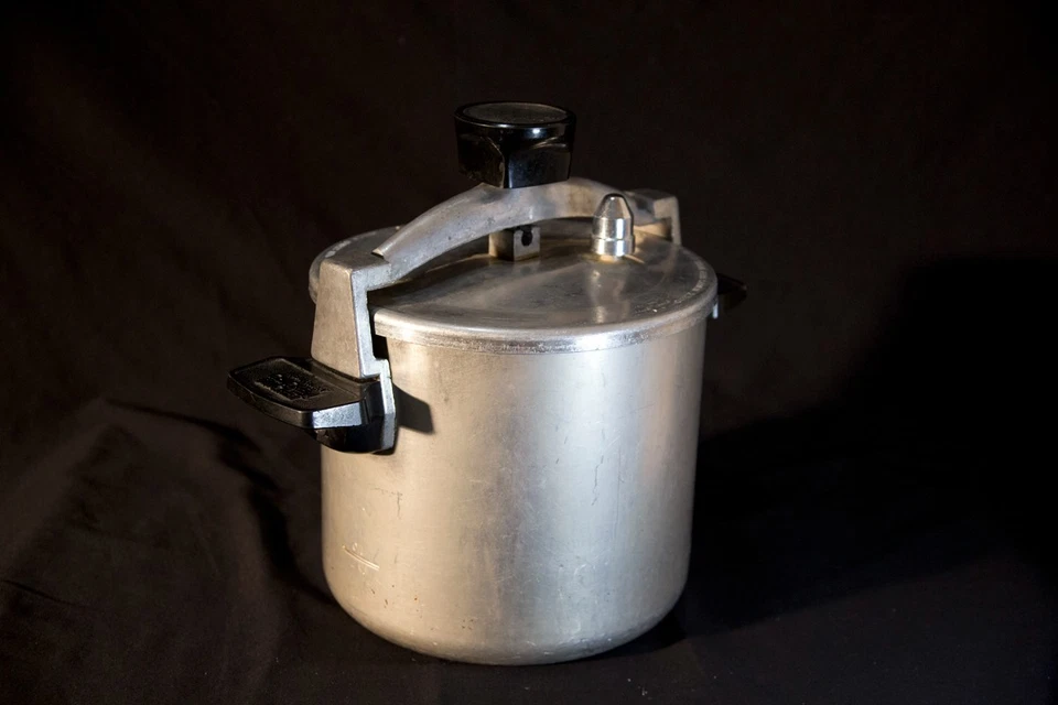 老式Wear-Ever压力锅鸡桶-6夸脱 — 第 4/4 张图片